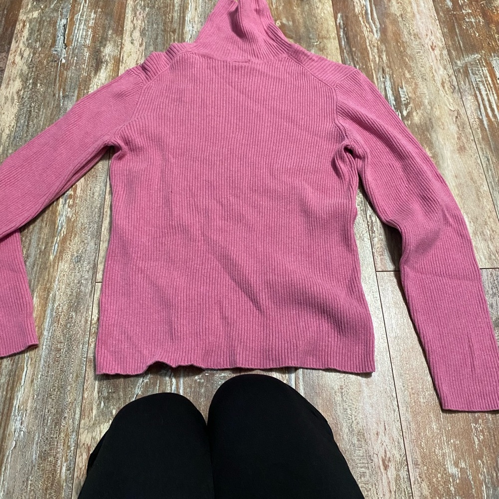 Pink turtleneck